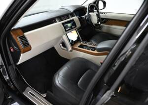 Bild 30/50 von Land Rover Range Rover Autobiography SDV8 (2018)