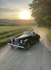 Image 2/14 of Morgan Plus 8 (2003)