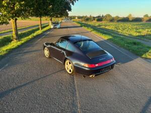Bild 6/13 von Porsche 911 Carrera 4S (1997)