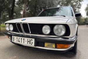 Bild 10/47 von BMW 528i (1986)