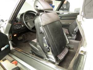 Image 27/39 de Mercedes-Benz 300 SL (1987)