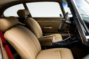 Bild 8/15 von Jaguar E-Type V12 (2+2) (1972)