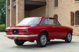 Afbeelding 7/50 van Alfa Romeo Giulia 1600 Sprint GT Veloce (1967)