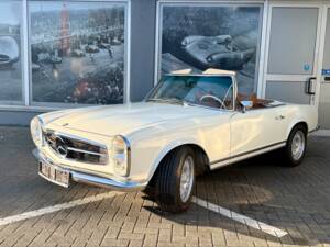 Image 4/20 de Mercedes-Benz 280 SL (1968)
