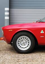 Immagine 21/48 di Alfa Romeo Giulia 1750 GT Am (1970)