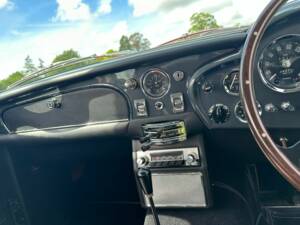 Bild 60/100 von Aston Martin DB 6 Vantage (1965)