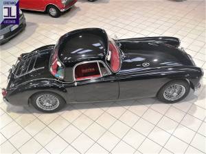 Image 5/40 of MG MGA 1600 (1961)