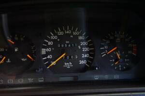 Afbeelding 24/35 van Mercedes-Benz 300 CE-24 (1992)