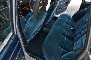 Image 14/38 de Volvo 244 DLS (1977)