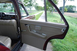 Image 52/58 of Mercedes-Benz 280 SE (1968)