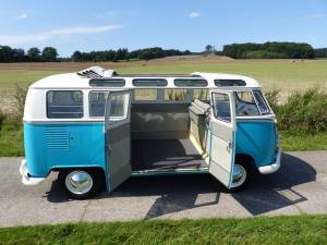 Volkswagen Type 2 T1 "Microbus Deluxe" 1964