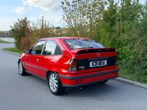 Image 28/33 of Opel Kadett 2,0i GSi 16V (1988)