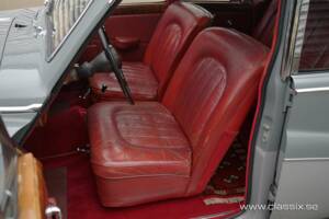 Image 14/25 of Jaguar Mk VIII (1958)