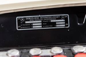 Image 26/28 de Mercedes-Benz 190 SL (1961)