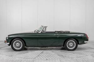 Image 9/50 of MG MGB (1968)