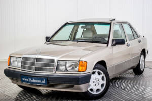 Bild 18/50 von Mercedes-Benz 190 D 2.5 Turbo (1989)