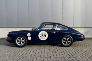 Obraz 3/50 pojazdu Porsche 911 2.0 L (1966)