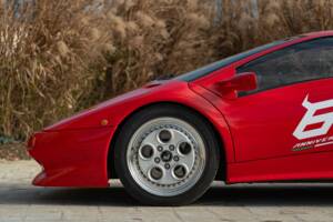 Image 45/50 of Lamborghini Diablo VT (1993)