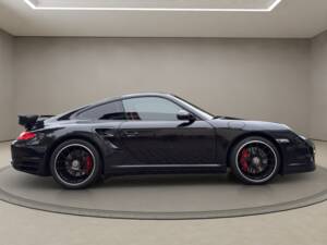 Bild 8/26 von Porsche 911 Turbo (2010)
