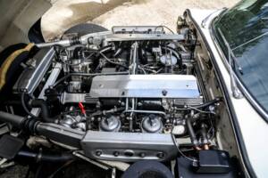 Bild 37/41 von Jaguar E-Type V12 (1972)