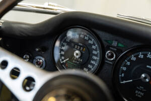 Immagine 12/32 di Jaguar E-Type (1969)