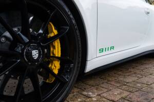 Image 38/42 of Porsche 911 R (2016)