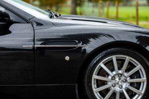 Afbeelding 10/50 van Aston Martin V12 Vanquish S (2007)