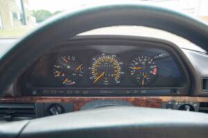 Bild 20/29 von Mercedes-Benz 300 SEL (1990)