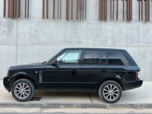 Bild 2/12 von Land Rover Range Rover 4.4 TDV8 Vogue SE (2012)