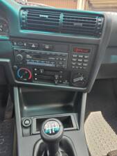 Bild 6/15 von BMW 325i (1985)