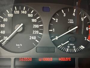 Bild 19/25 von BMW 540i (1998)