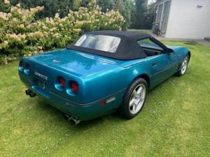 Bild 5/6 von Chevrolet Corvette Convertible (1987)