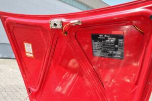Bild 13/17 von Alfa Romeo 2.0 Spider QV (1987)