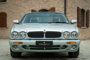 Image 3/50 de Jaguar XJ 8 Sovereign (1997)