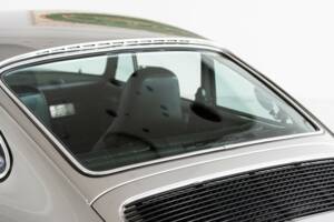 Image 29/50 de Porsche 911 Carrera 2.7 (US) (1974)