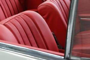 Image 34/50 of Mercedes-Benz 280 SE 3,5 (1969)