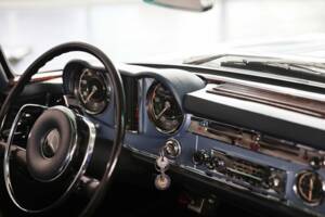 Immagine 26/40 di Mercedes-Benz 230 SL (1966)