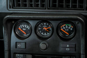 Immagine 21/50 di Porsche 924 S (1986)