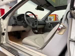 Image 7/17 de Mercedes-Benz SL 500 (1999)
