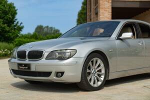 Image 9/50 de BMW 745d (2005)