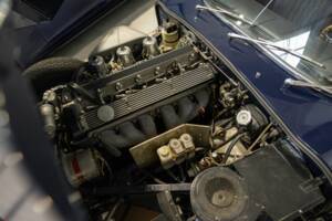 Image 42/50 de Jaguar E-Type (1969)