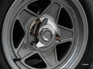 Immagine 15/39 di Ferrari 512 BBi (1983)