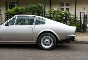 Image 13/32 of Aston Martin V8 Vantage X-Pack (1987)