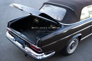 Bild 16/37 von Mercedes-Benz 280 SE (1969)