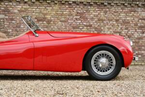 Image 45/50 of Jaguar XK 120 SE OTS (1954)