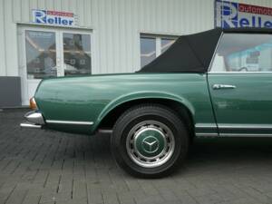Image 24/25 de Mercedes-Benz 280 SL (1970)