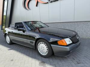 Image 11/50 de Mercedes-Benz 300 SL (1990)