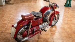Image 3/10 de Puch 125 SVS (1956)