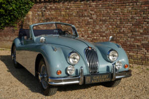 Image 21/50 de Jaguar XK 140 DHC (1957)