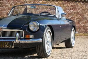 Image 13/50 de MG MGB (1966)